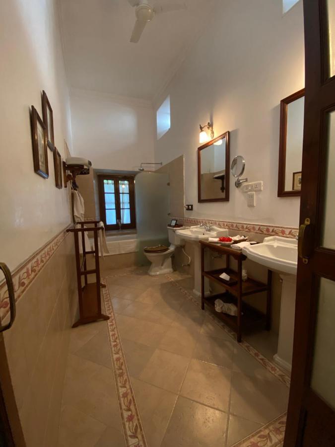 Готель Shahpura Bagh Екстер'єр фото