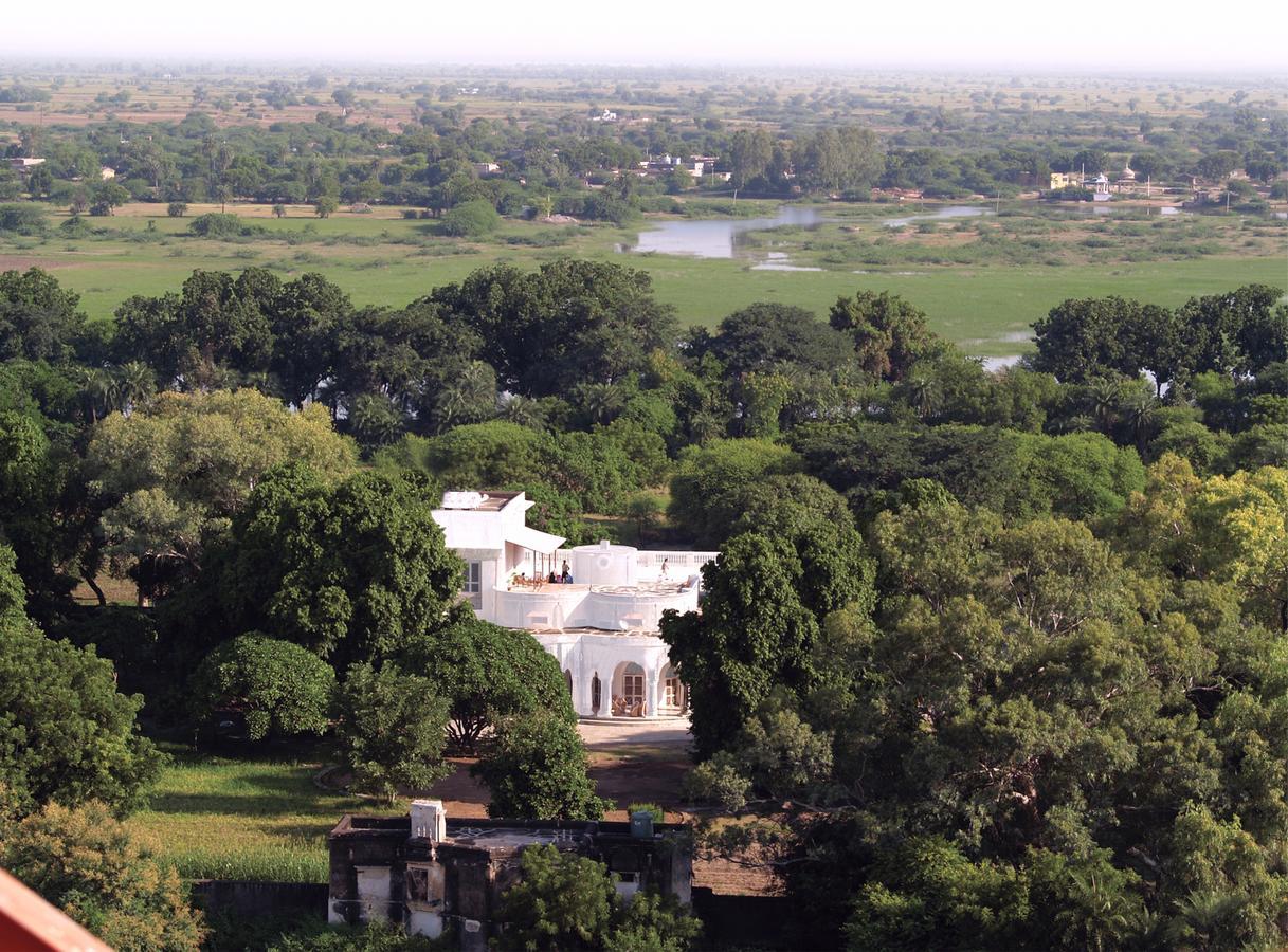 Готель Shahpura Bagh Екстер'єр фото
